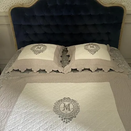 Le Vieux Clos Du Rucher Ker-melen Bed and breakfast *