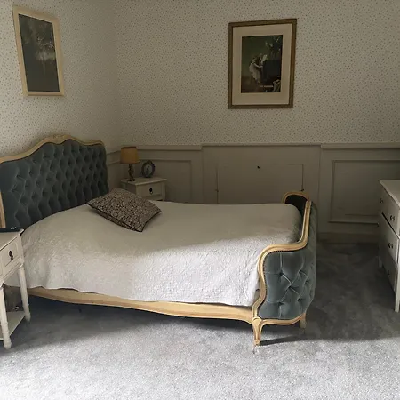 Le Vieux Clos Du Rucher Ker-melen Bed & Breakfast *