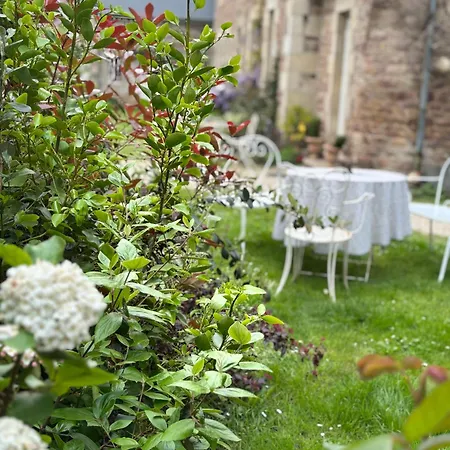 Le Vieux Clos Du Rucher Ker-melen Bed & Breakfast