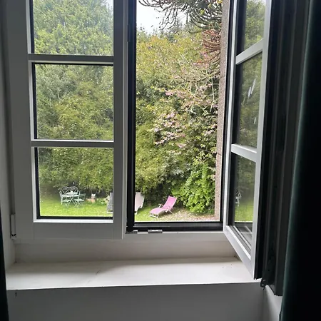 Le Vieux Clos Du Rucher Ker-melen Bed & Breakfast